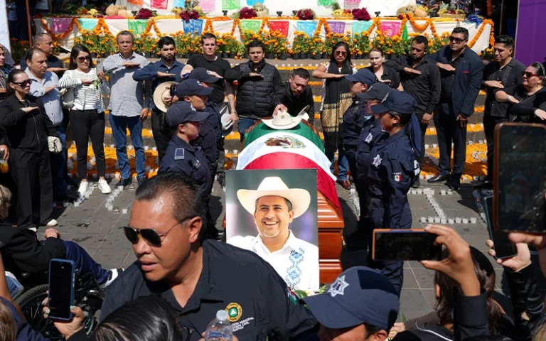 Asesinaron al 'Bukele' Mexicano durante el Día de Muertos.