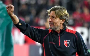 Heinze dirige su último partido en Newell's