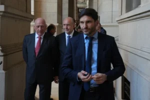 PULLARO EN LA CORTE POR LA DEUDA DE ANSES