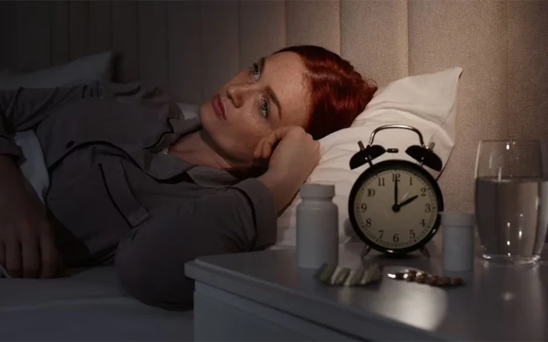 Aumenta el consumo de pastillas para dormir y preocupa la automedicación en Argentina.