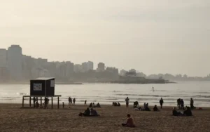 Bajó el turismo de países limítrofes a Argentina