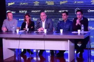Gonzalo Belloso dio una conferencia de prensa