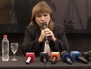 Patricia Bullrich en Rosario durante un acto público