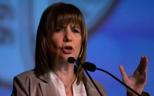 Bullrich pretende restructurar la Policía Federal Argentina