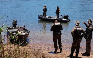 Buscan a tres pescadores rosarinos que salieron a navegar el sábado