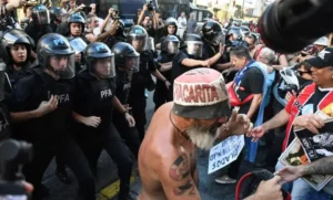 Buscan crear el delito atentando contra la seguridad pública