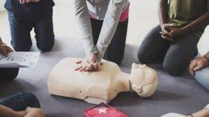 Buscan que los rosarinos sepan cómo actuar ante una muerte súbita