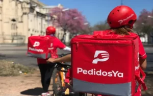 Cadetes de PedidosYa paran en Rosario por reclamos en comisiones