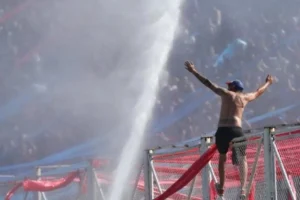 Cambian horarios de los partidos por la ola de calor.