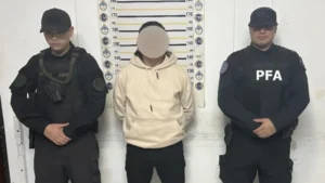 Capturaron a un prófugo internacional de Perú en la terminal de Rosario