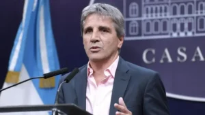 Caputo disertará en la bolsa de comercio de Rosario