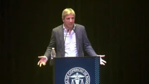 Luis Caputo vuelve a Rosario para presentar un libro en la Bolsa de Comercio