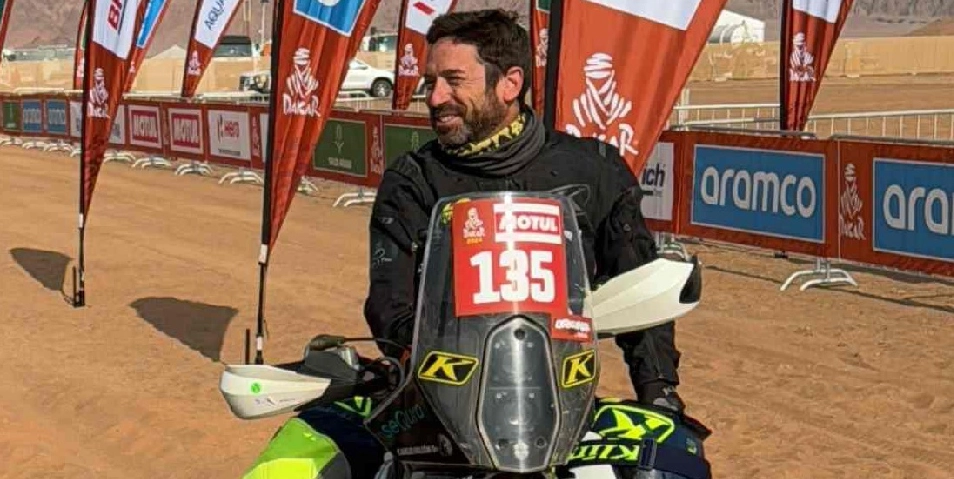 El piloto de motocicletas español Carles Falcón protagonizó un choque y tuvo que ser reanimado ya que no tenía signos de vitales. Se encuentra en grave estado.