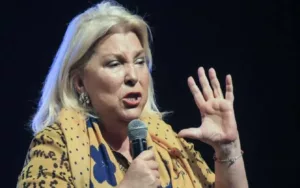 Carrió apuntó contra Macri: "Siempre jugó para Milei"