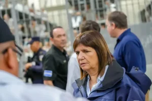 Bullrich prohíbe a su equipo "hablar con la prensa" sobre Loan