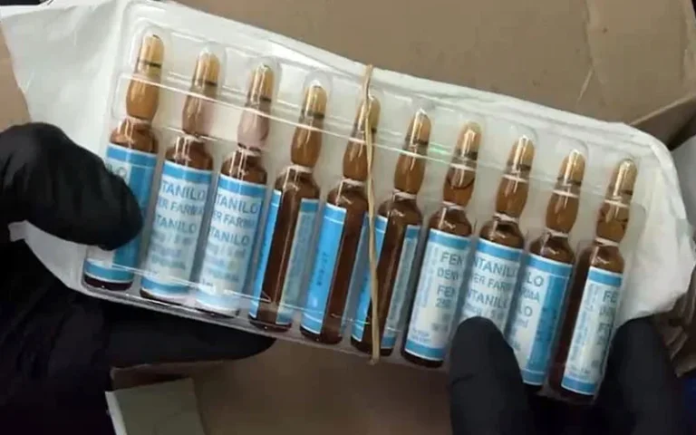 Cayó organización que traficaba ampollas de fentanilo por encomiendas
