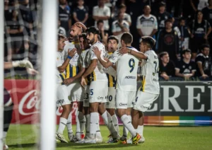Rosario Central juega ante San Lorenzo en el Gigante de Arroyito.