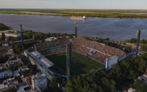 Central y San Lorenzo abren la Fecha 15 en el Gigante