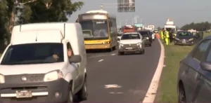 choque genera caos en el ingreso a Rosario