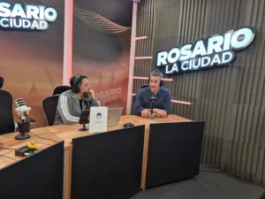 Ciro Seisas en los estuidios de Rosariolaciudad Media