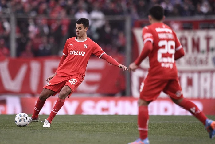 Independiente perdió con Colón y agudizó su crisis El "rojo" perdió de local con los sabaleros y la gente explotó de bronca. Aunque llegaron varios refuerzos el equipo no levanta el nivel y Ricardo Zielinski podría renunciar.