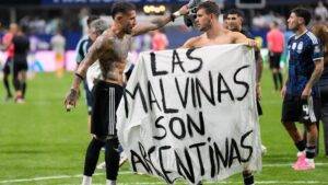 Un columnista británico pide negociar con Argentina por las Malvinas