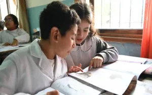 ¿Cómo acceder a la nueva ayuda escolar nacional?