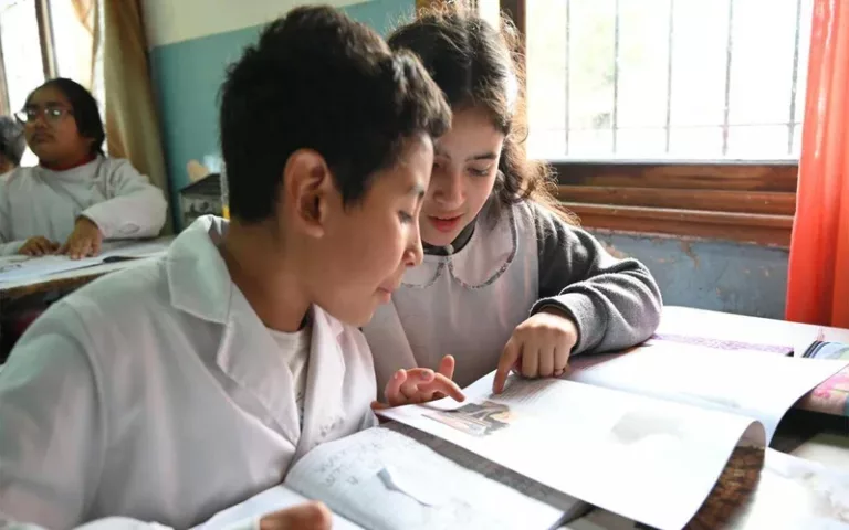 ¿Cómo acceder a la nueva ayuda escolar nacional?