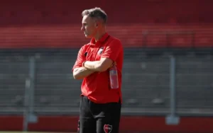 Cómo le fue a Lucas Bernardi en su ciclo anterior como DT de Newell's