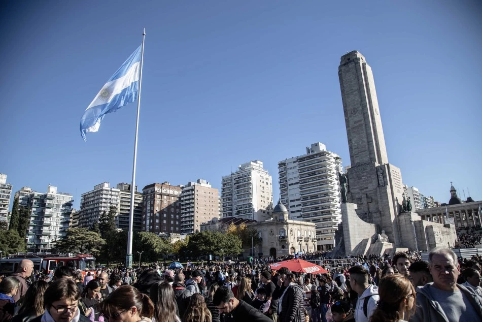 Cómo se prepara Rosario para su Tricentenario con Nicki Nicole y Baglietto.
