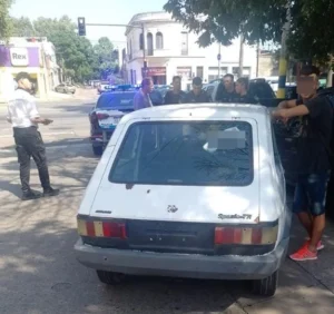 detienen a un automovilista en estado de ebriedad