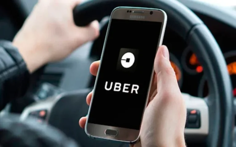 Conductores de Uber en Rosario harán apagón por tarifas
