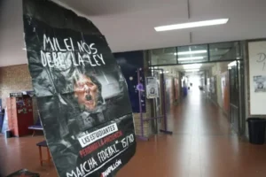Continúa la toma activa en facultades de la UNR y la protesta estudiantil de cara a la marcha federal