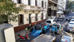 Continúan con la remoción de vehículos con causas judiciales