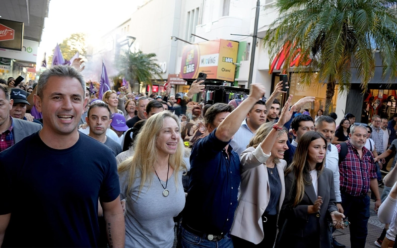 Corrientes: la caravana de Karina Milei y Martín Menem enfrentó más incidentes.