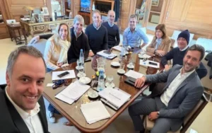 Manuel Adorni en Casa Rosada, en medio de la tensión política