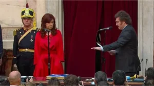 Presión de Cristina a Milei