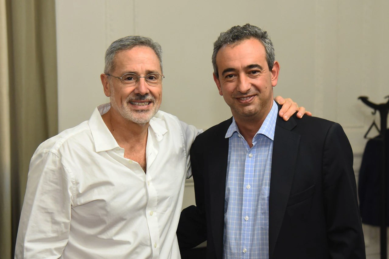 Cruce en redes entre Javkin y Sain con acusaciones de espionaje.