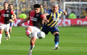 Cuántos clásicos rosarinos se jugaron un día sábado