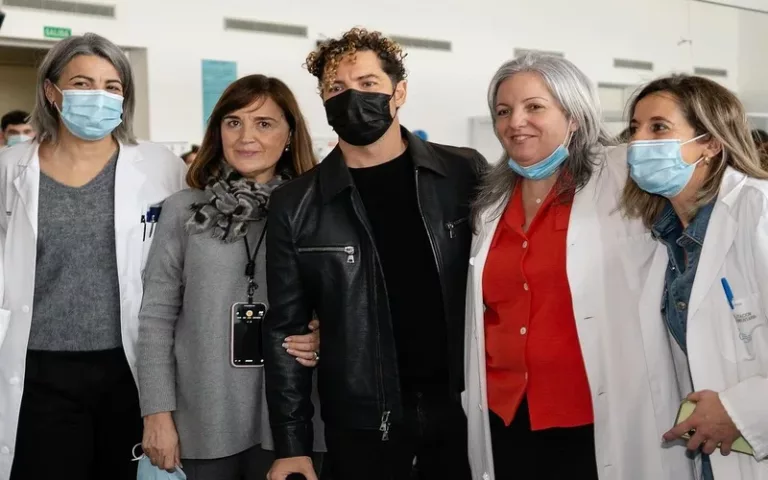 David Bisbal llegó de sorpresa al Hospital Nacional de Parapléjicos de Toledo