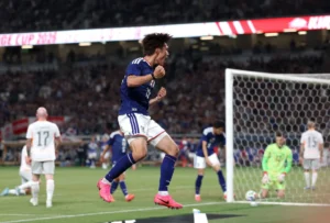 De qué se trata la regla de los 10 segundos que definió Japón-Islandia