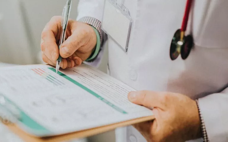 Extendieron el plazo para que las prepagas devuelvan parte de lo cobrado