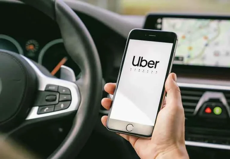 Rosario impulsa la regulación de Uber y apps de movilidad