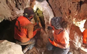 Hallaron cuatro espadas de 1900 años en Israel