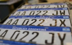Desde el registro del automotor admitieron demoras en las entregas de patentes