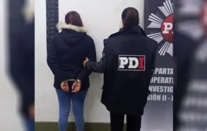 asesinó a una mujer mayor de edad y fue detenida