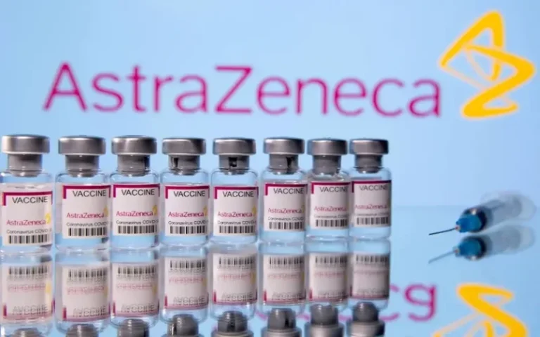 Detienen en Europa la comercialización de la vacuna de AstraZeneca