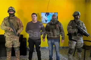 Patrullero y móvil policial en un operativo en Santa Fe