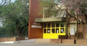 Patrullero y operativo policial en la región