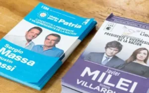Detuvieron a un adolescente por robar boletas de Milei